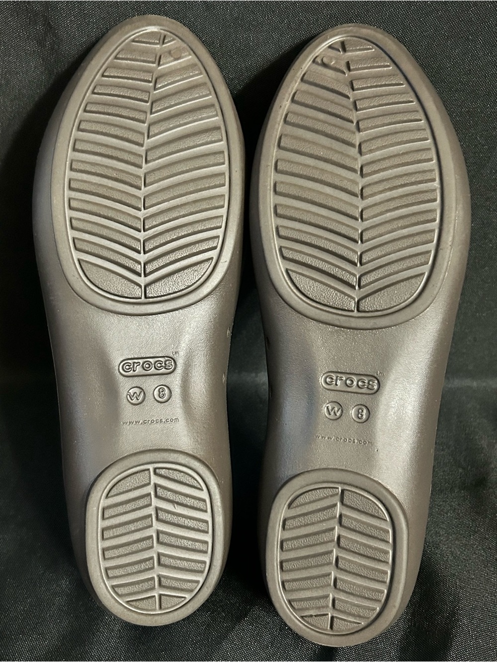 Crocs Women's Grey Ballet Flats Comfortable Slip-On Shoes SZ 8 - Picture 6 of 6